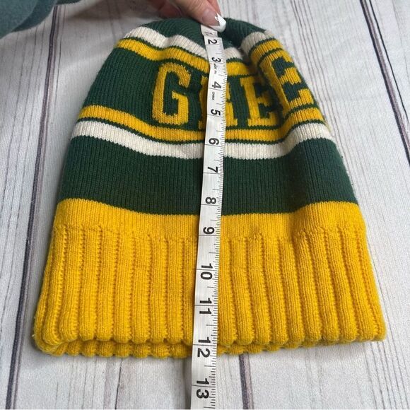 Retro Green Bay Packers NFL Green Yellow Warm Winter Cap Beanie - Picture 5 of 8
